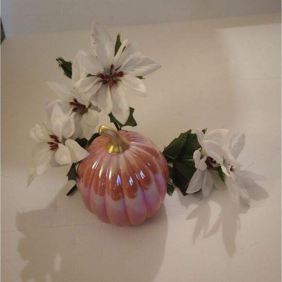 🆕🎃Bullseye Playground Pink Irridescent Ceramic Pumpkin Decor - Picture 1 of 8
